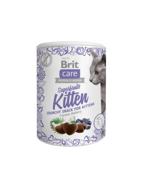 Envase de Brit Care Cat Snack Superfruit Kitten 100gr, con un diseño colorido que resalta los ingredientes principales: pollo, espino cerval de mar y arándano, ideal para gatitos.